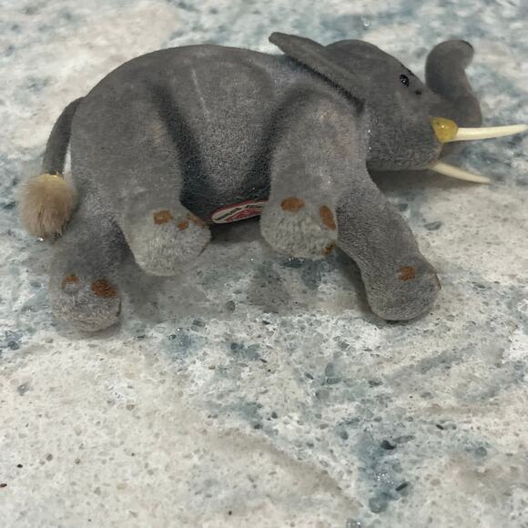 Vintage Wagner Kunstlerschutz Handwork Flocked West Germany ELEPHANT - Picture 5 of 5